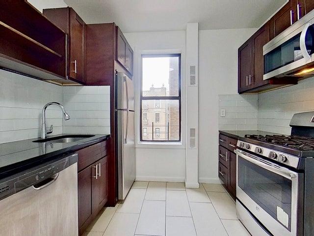 Room for rent in Arverne, New York