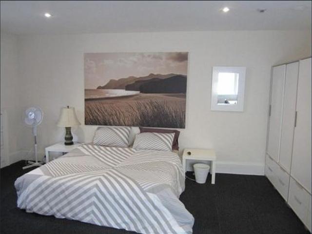 Room for rent in Geelong, Victoria