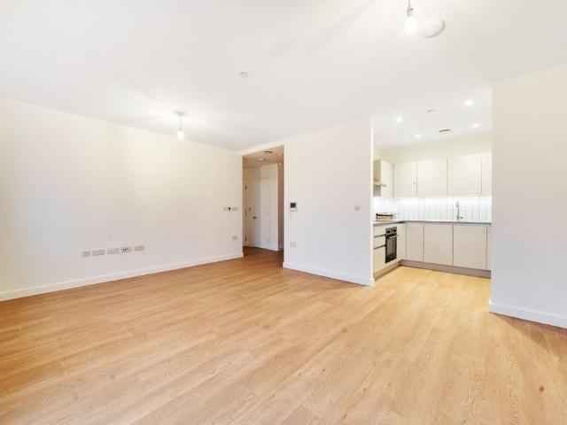 Apartment for rent in Gascoigne Estate, Greater London