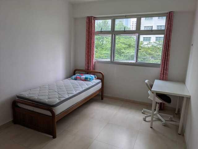 Room for rent in Taman Jurong, Singapore