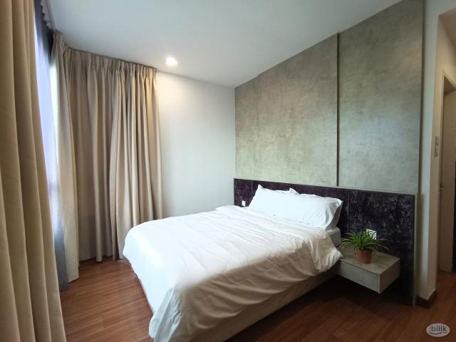 Room for rent in Petaling, Alam Impian