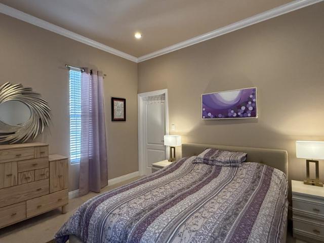 Room for rent in Burbank, California
