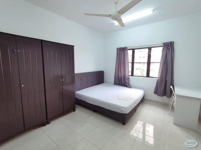 Room for rent in Petaling, Damansara Damai