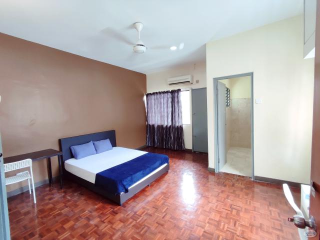 Room for rent in Petaling, Damansara Damai
