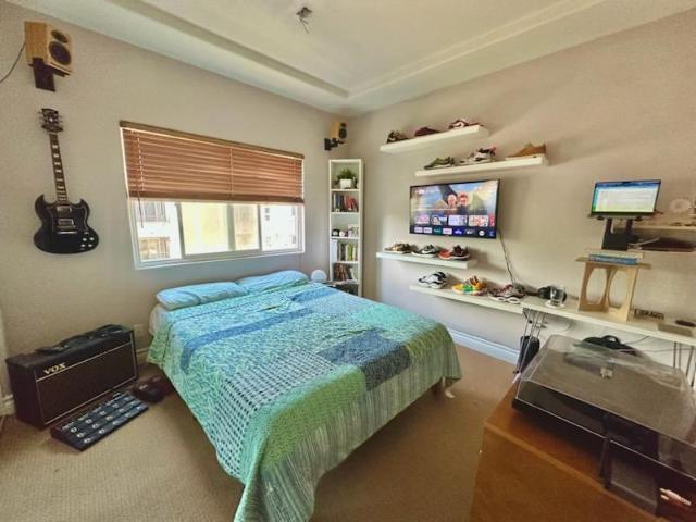 Room for rent in Studio City Neighborhood Council District, Canoga Park