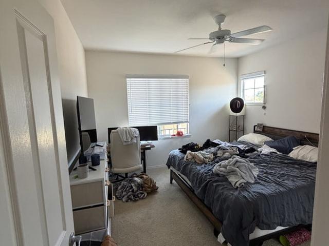 Room for rent in Corona Del Mar, California