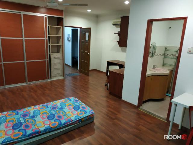 Room for rent in Petaling, Damansara Damai