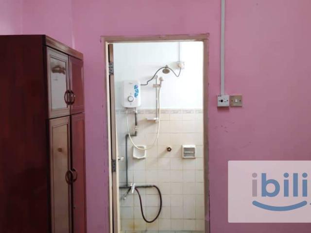 Room for rent in Malaka