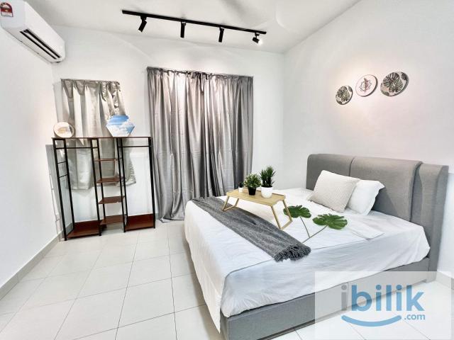 Room for rent in Petaling, Alam Impian