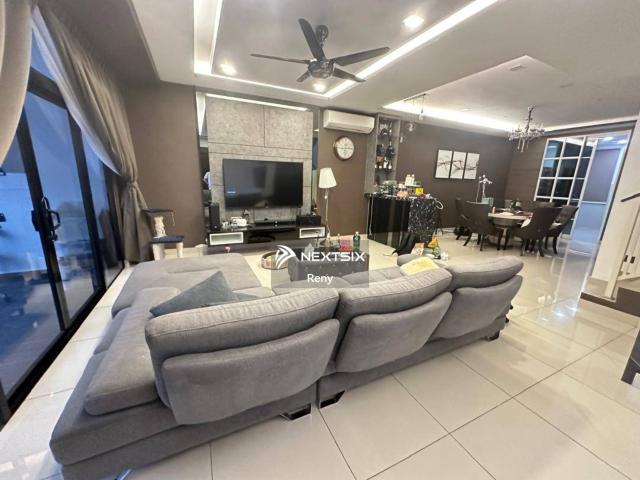 Residential House for sale in Malaka