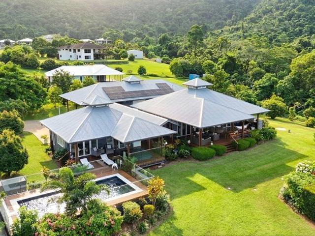 House for sale in Mission Beach, Queensland