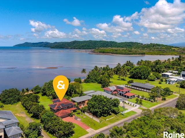 House for sale in Flying Fish Point, Queensland
