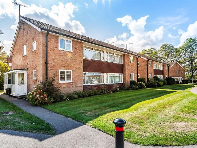 House for rent in Oxted, Hillview