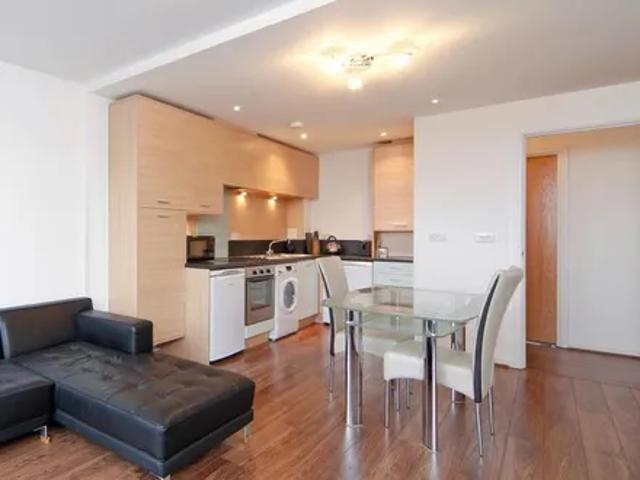Apartment for rent in Charlton, Greater London