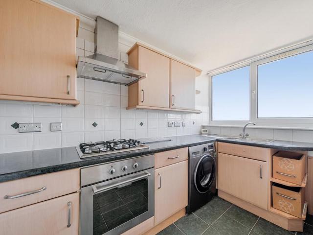 Apartment for rent in Charlton, Greater London