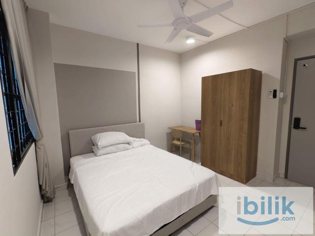 Room for rent in PJU 1A, Petaling Jaya