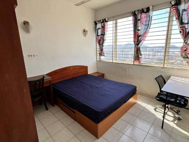Room for rent in Mukim 13, Georgetown