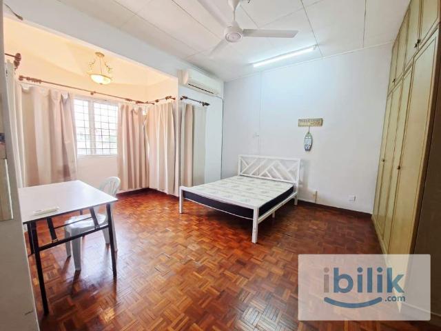 Room for rent in PJU 6, Petaling Jaya