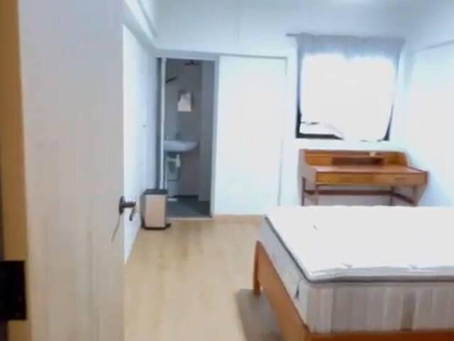 Room for rent in Telok Blangah