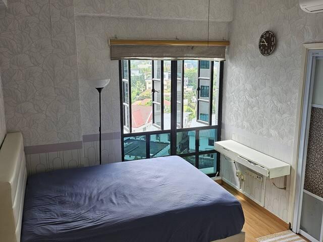 Room for rent in Serangoon