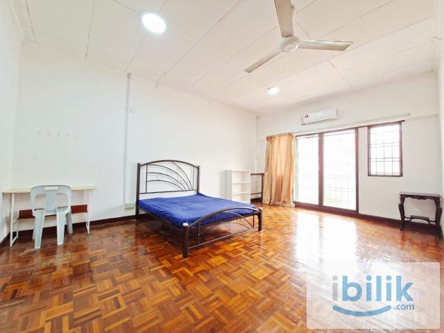 Room for rent in PJU 6, Petaling Jaya