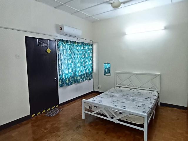 Room for rent in SS 2, Petaling Jaya