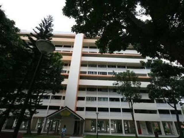 Room for rent in Teban Gardens, Singapore