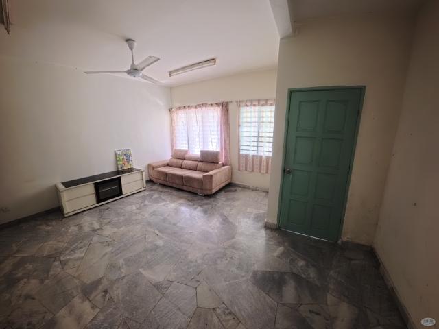 Room for rent in Bandar Kinrara 4, Majlis Bandaraya Subang Jaya