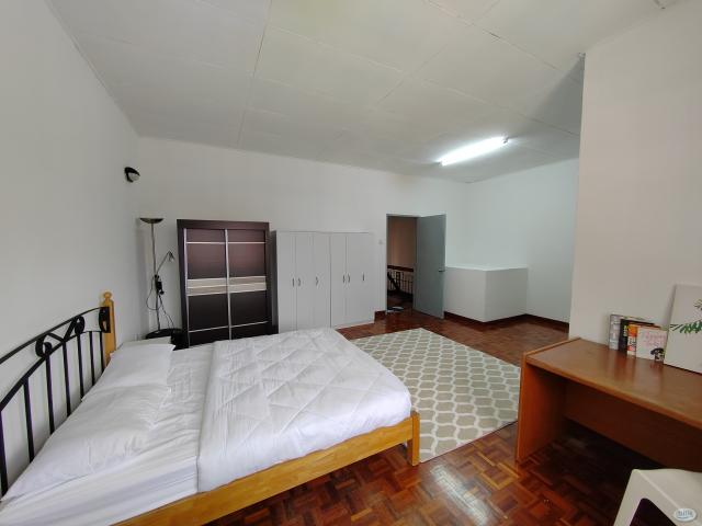 Room for rent in PJU 6, Petaling Jaya