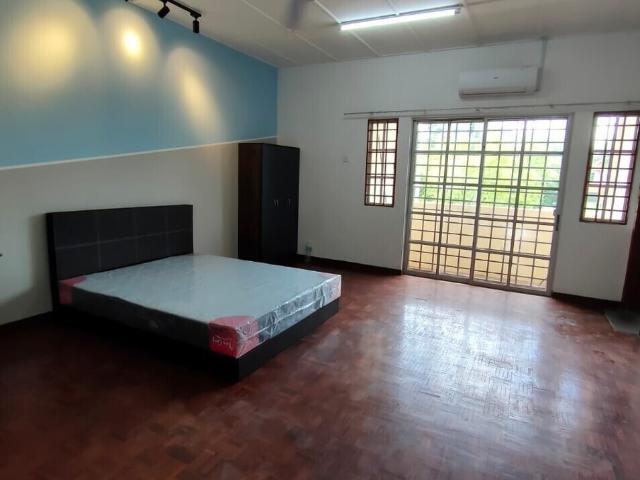 House for rent in Petaling, Alam Impian
