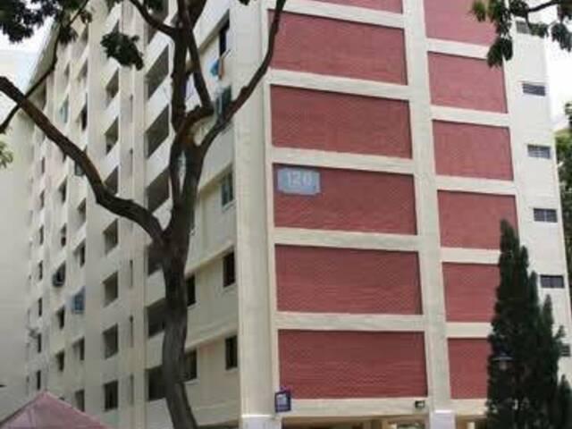 Room for rent in Kebun Bahru, Singapore