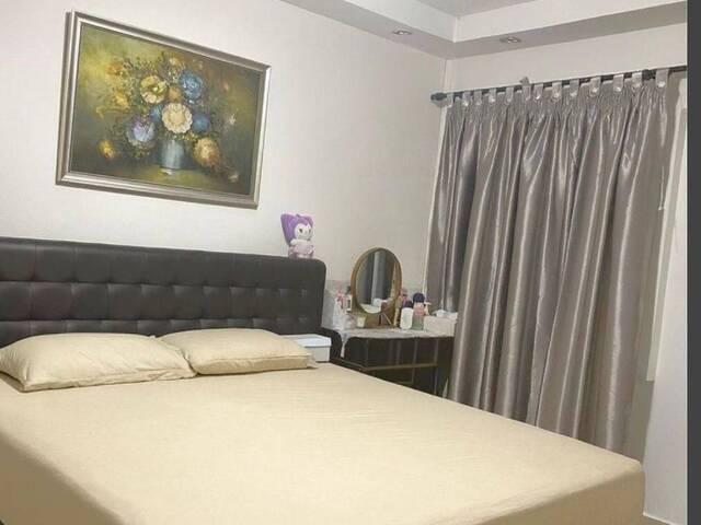 Room for rent in Bukit Batok East, Singapore