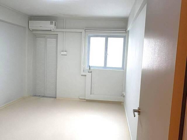 Room for rent in Teban Gardens, Singapore