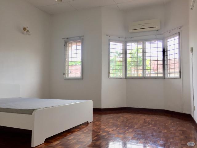 Room for rent in PJU 6, Petaling Jaya