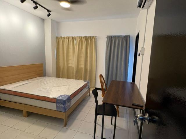 Room for rent in PJU 1A, Petaling Jaya