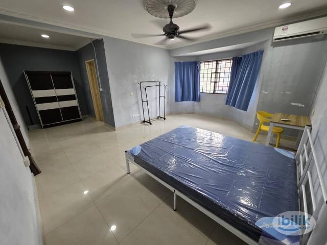 Room for rent in Petaling, Damansara Damai