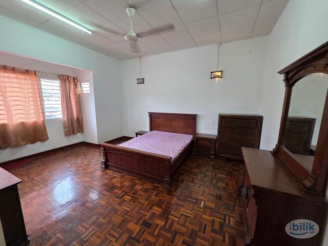 Room for rent in Petaling, Damansara Damai