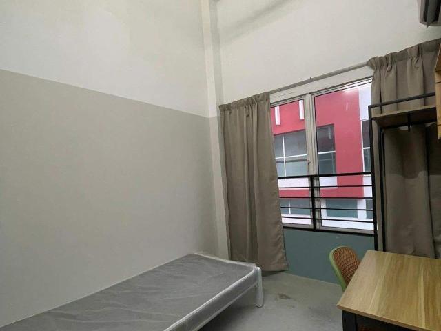 Room for rent in Petaling, Alam Impian