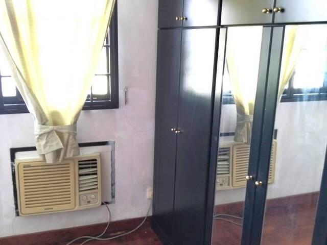 Room for rent in Flora Drive, Singapore