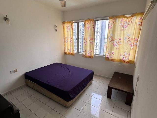 Room for rent in Mukim 13, Georgetown
