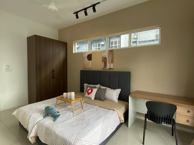 Room for rent in Petaling, Alam Impian