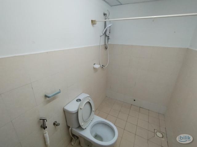 Room for rent in Petaling, Damansara Damai