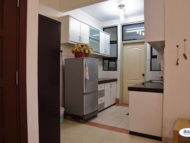 Room for rent in Petaling, Damansara Damai