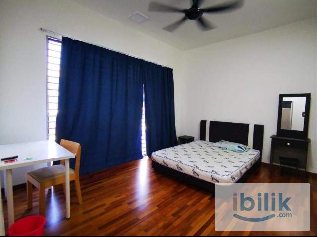 Room for rent in Petaling, Alam Impian