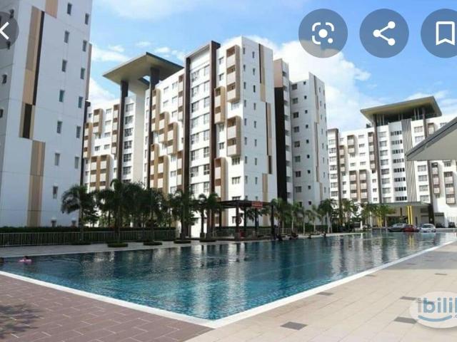 Room for rent in Petaling, Alam Impian