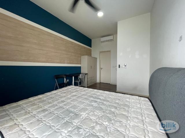 Room for rent in Petaling, Alam Impian