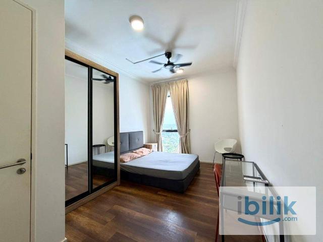 Room for rent in Petaling, Alam Impian
