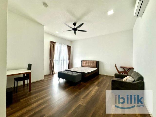 Room for rent in Petaling, Alam Impian