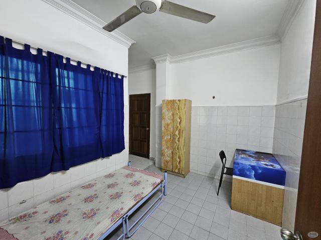 Room for rent in Country Heights Damansara, Kuala Lumpur
