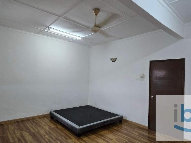 Room for rent in Petaling, Subang Jaya